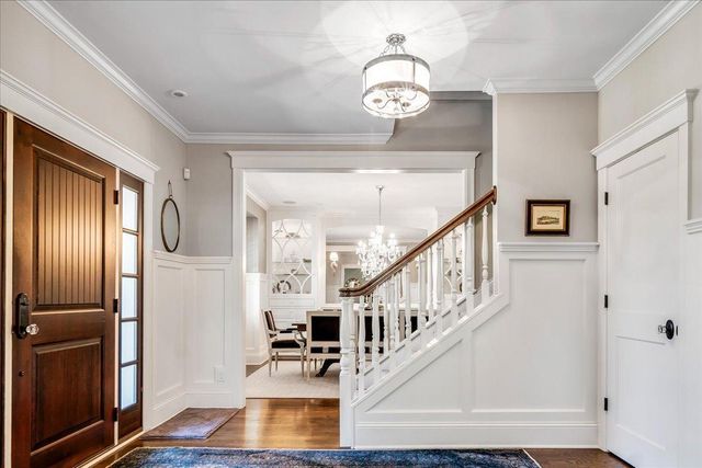 5204 Glengarry Parkway, Edina, MN 55436