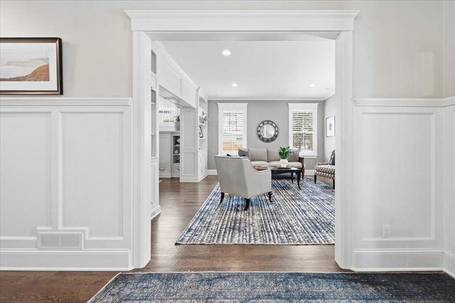 5204 Glengarry Parkway, Edina, MN 55436