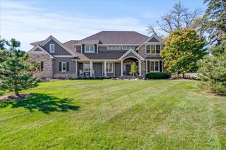 5204 Glengarry Parkway, Edina, MN 55436