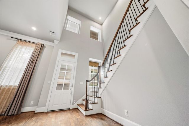 10902 Grove Tree Lane, Houston, TX 77043