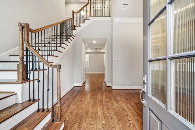 10902 Grove Tree Lane, Houston, TX 77043