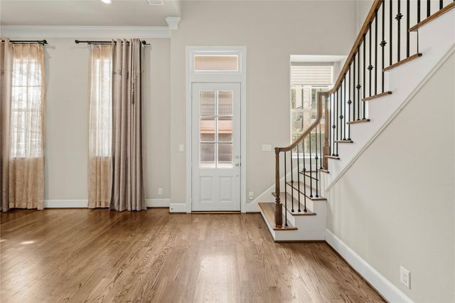 10902 Grove Tree Lane, Houston, TX 77043