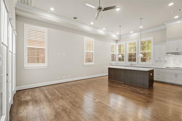 10902 Grove Tree Lane, Houston, TX 77043