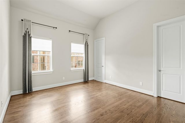 10902 Grove Tree Lane, Houston, TX 77043