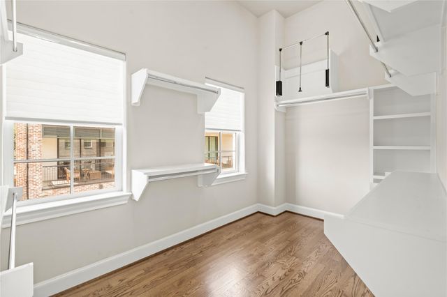 10902 Grove Tree Lane, Houston, TX 77043