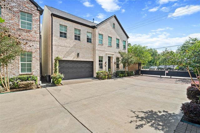 10902 Grove Tree Lane, Houston, TX 77043