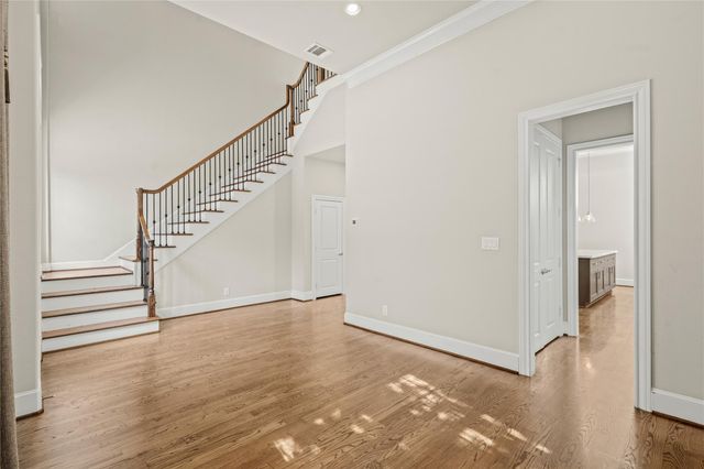 10902 Grove Tree Lane, Houston, TX 77043
