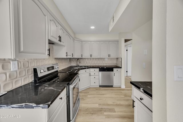 950 S VALENCIA -- 25, Mesa, AZ 85202