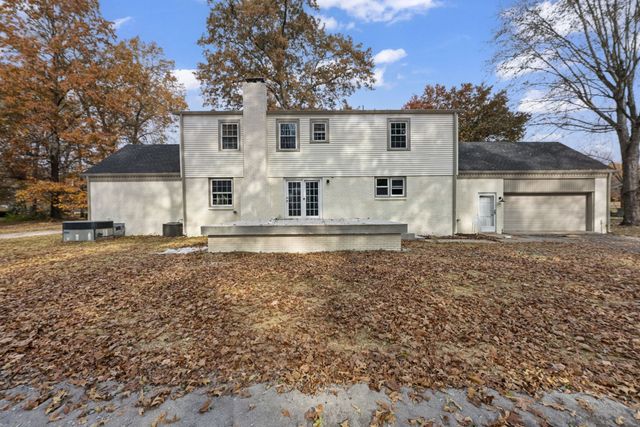 104 W Longview Dr, Portland, TN 37148