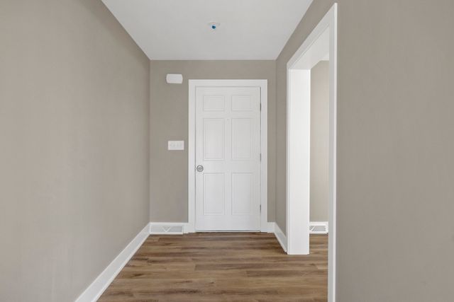 104 W Longview Dr, Portland, TN 37148