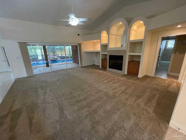 5955 Hermitage Dr, Pensacola, FL 32504