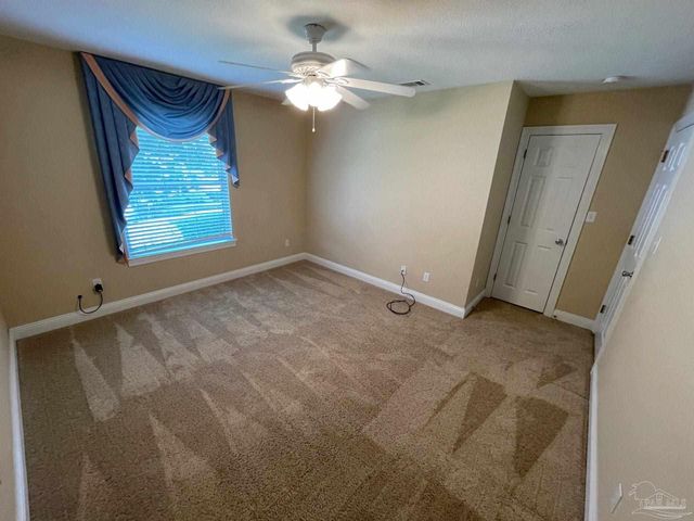 5955 Hermitage Dr, Pensacola, FL 32504