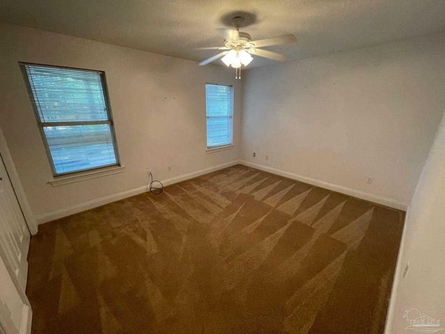 5955 Hermitage Dr, Pensacola, FL 32504