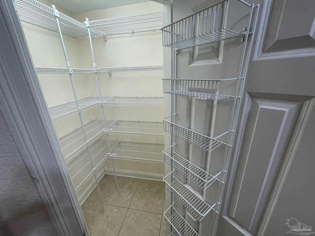 5955 Hermitage Dr, Pensacola, FL 32504