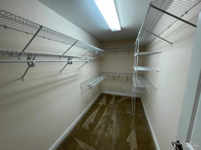 5955 Hermitage Dr, Pensacola, FL 32504