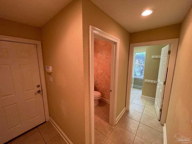 5955 Hermitage Dr, Pensacola, FL 32504