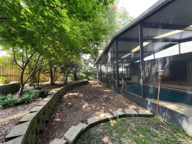 5955 Hermitage Dr, Pensacola, FL 32504