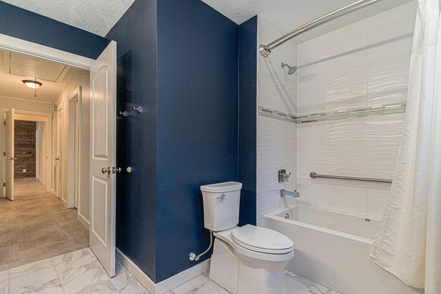 1602 Loch Lake Drive, El Lago, TX 77586