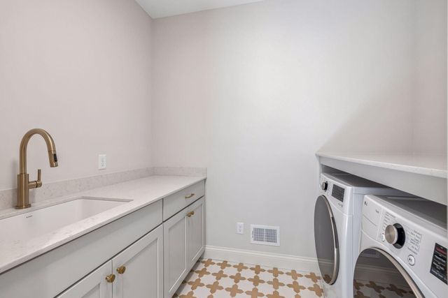 16737 47th Place N, Plymouth, MN 55446