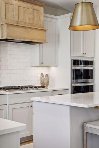 16737 47th Place N, Plymouth, MN 55446