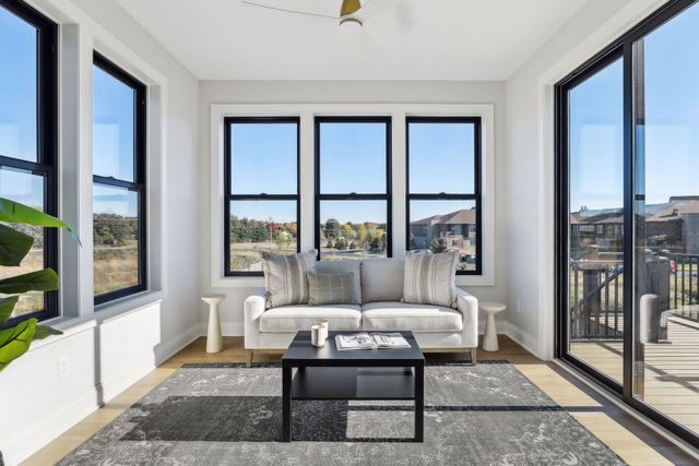 16737 47th Place N, Plymouth, MN 55446