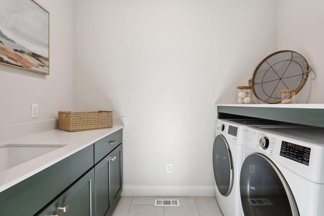 16737 47th Place N, Plymouth, MN 55446