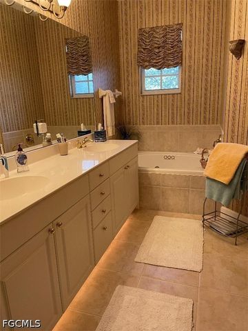 8986 Greenwich Hills WAY 201, Fort Myers, FL 33908
