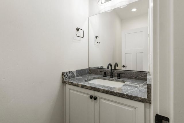 11635 Merganser Road, Klamath Falls, OR 97601