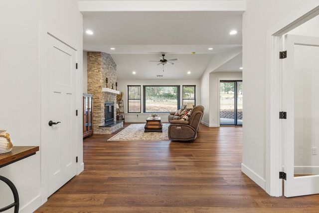 11635 Merganser Road, Klamath Falls, OR 97601