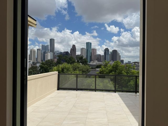 1222 Winter Street, Houston, TX 77007