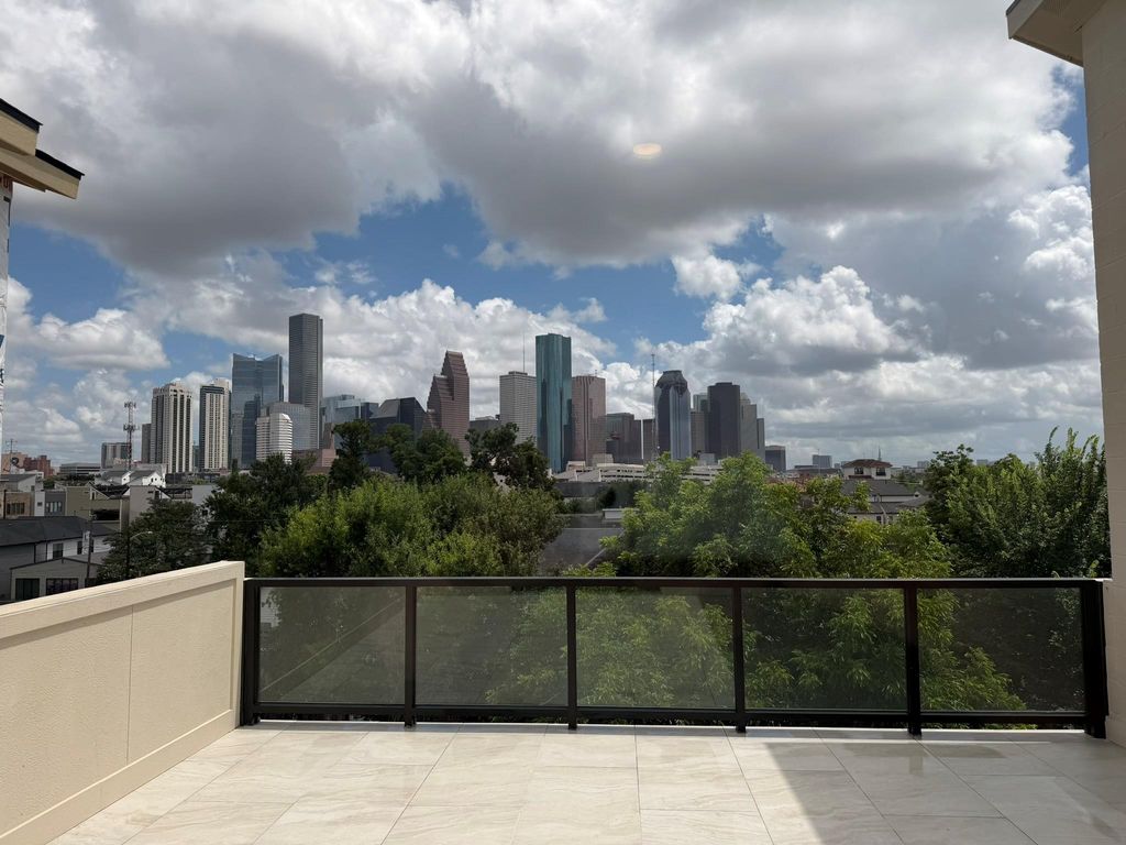 1222 Winter Street, Houston, TX 77007