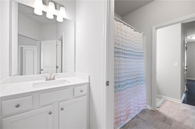 7043 Lancaster Crossing, Flowery Branch, GA 30542