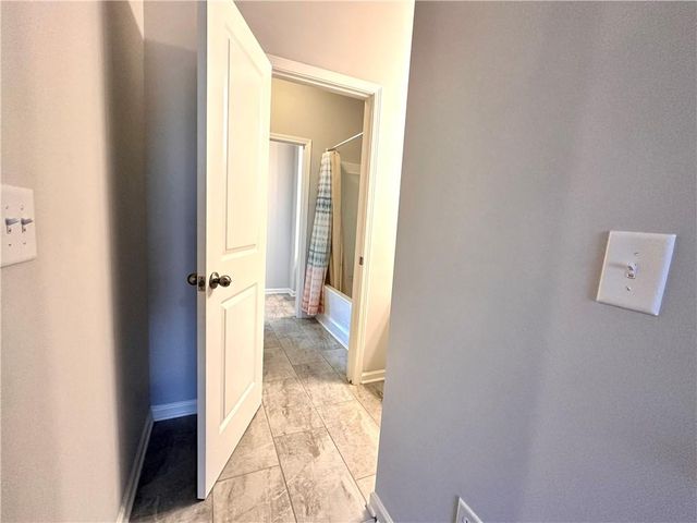 7043 Lancaster Crossing, Flowery Branch, GA 30542