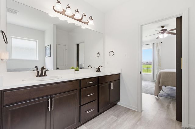 1860 Rollingwood Dr, St Gabriel, LA 70776