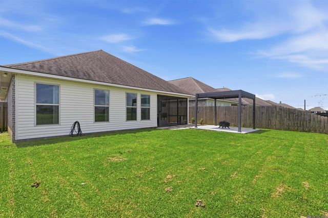 1860 Rollingwood Dr, St Gabriel, LA 70776