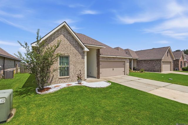 1860 Rollingwood Dr, St Gabriel, LA 70776