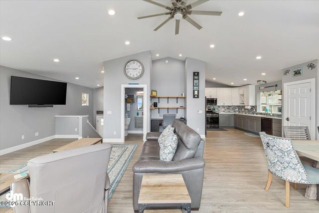 885 Soundview Avenue, Homer, AK 99603