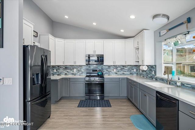 885 Soundview Avenue, Homer, AK 99603