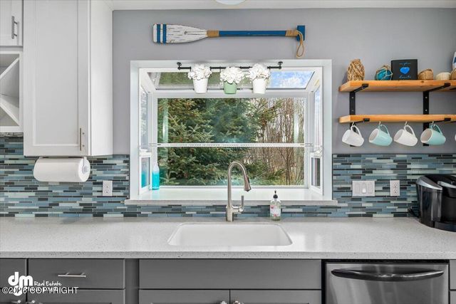 885 Soundview Avenue, Homer, AK 99603