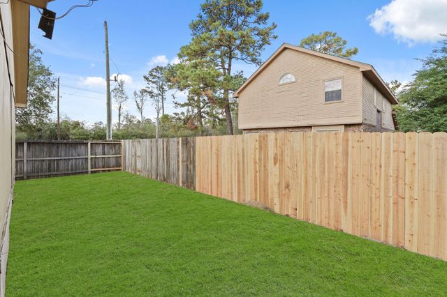 11703 Greenglen Drive, Houston, TX 77044