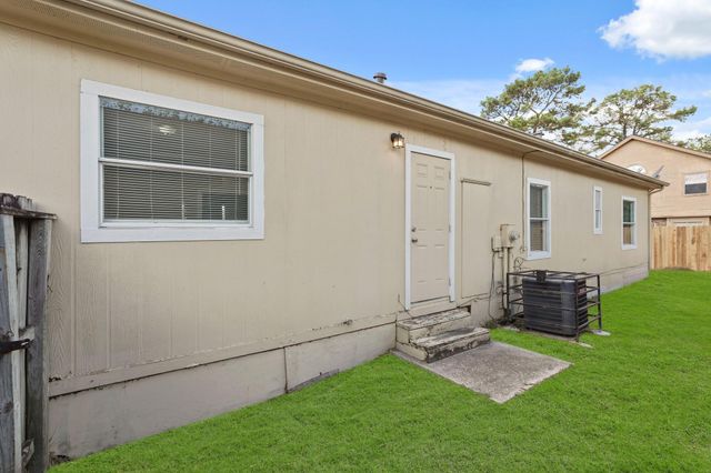 11703 Greenglen Drive, Houston, TX 77044