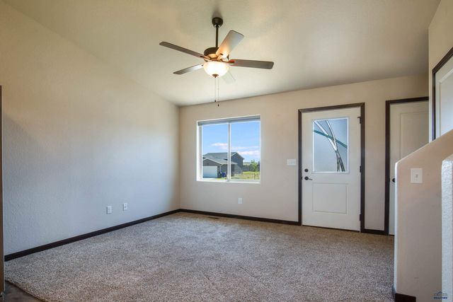 5240 COAL BANK DR, Rapid City, SD 57701