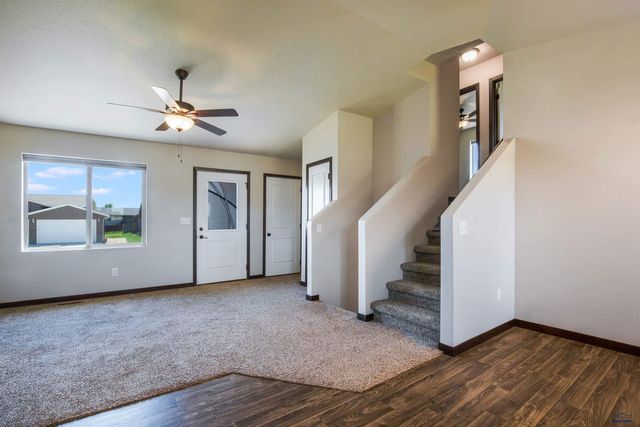 5240 COAL BANK DR, Rapid City, SD 57701