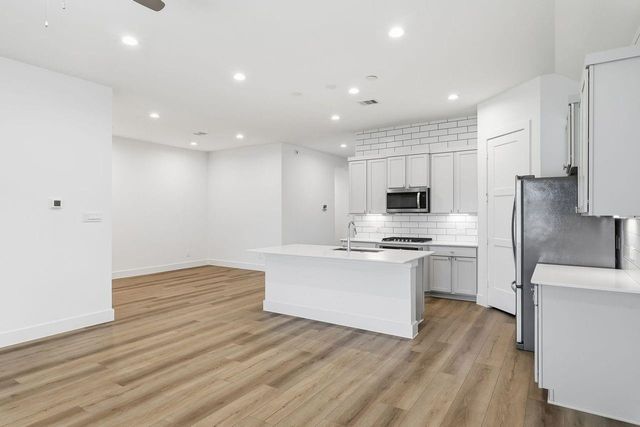 622 Paisley Harbor Court, Conroe, TX 77304