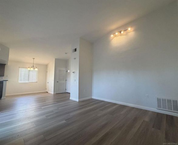400 Sea Cliff 402, Oceanside, CA 92056