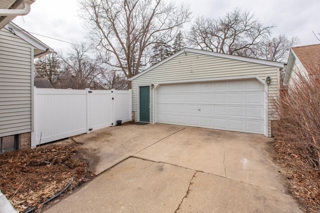 1015 7th Avenue SE, Rochester, MN 55904