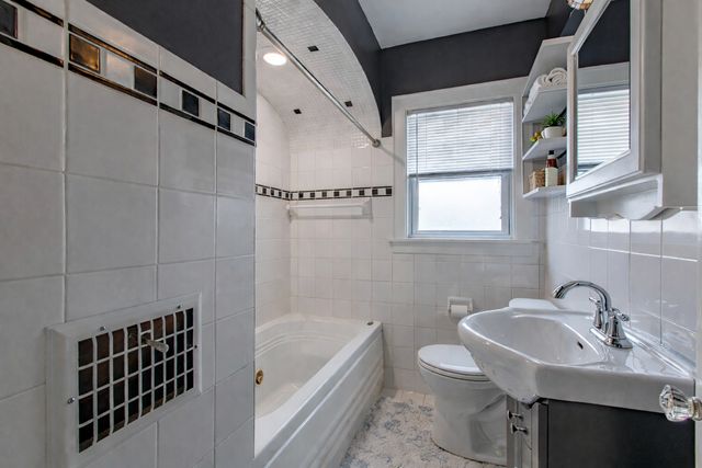 1015 7th Avenue SE, Rochester, MN 55904