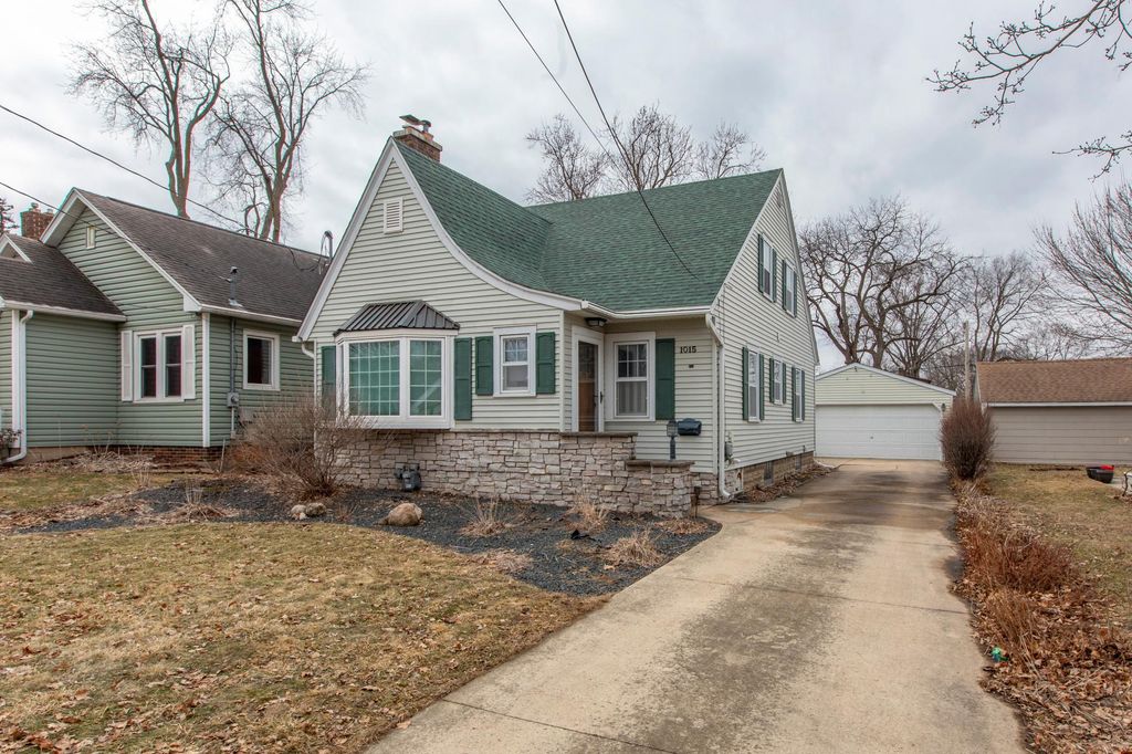 1015 7th Avenue SE, Rochester, MN 55904