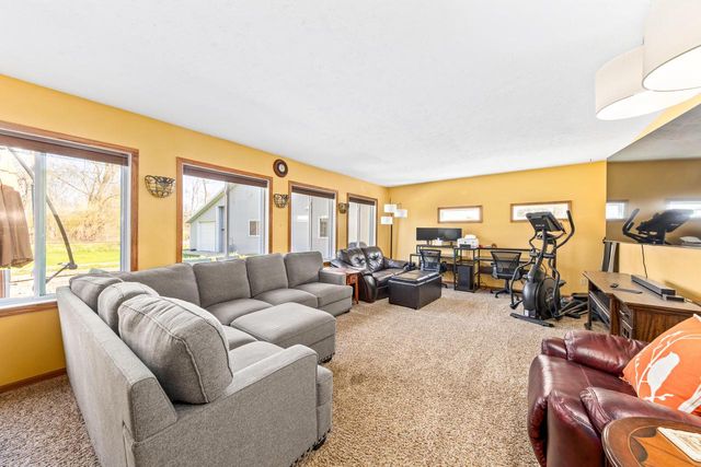 N9619 County Road ES, Mukwonago, WI 53149