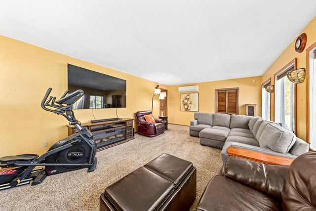 N9619 County Road ES, Mukwonago, WI 53149
